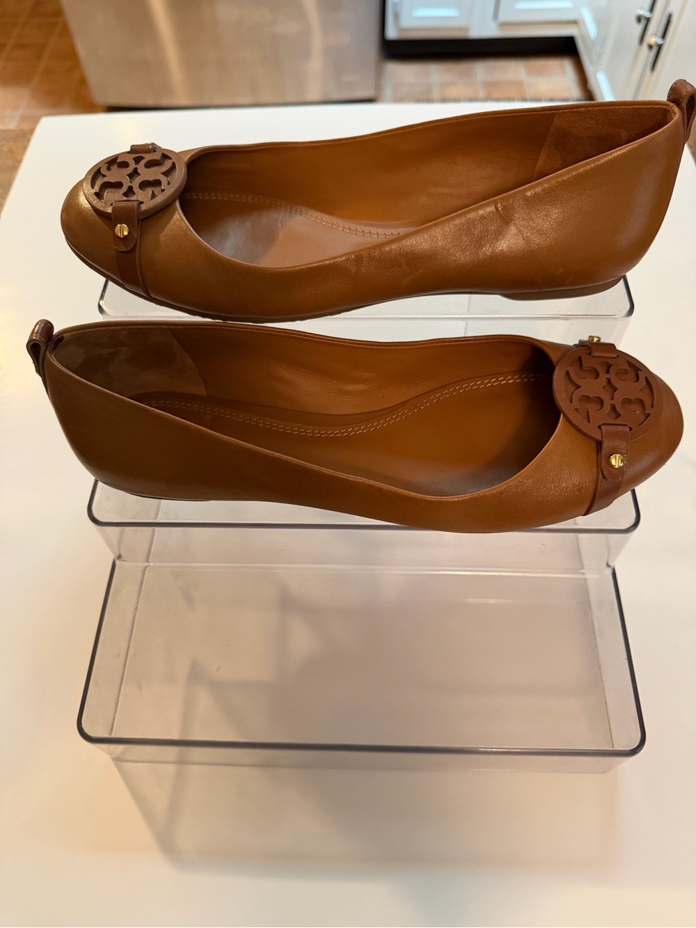Tory Burch Cognac Leather Logo Ballet Flats, Brown, size 8 - Picture 3 of 6